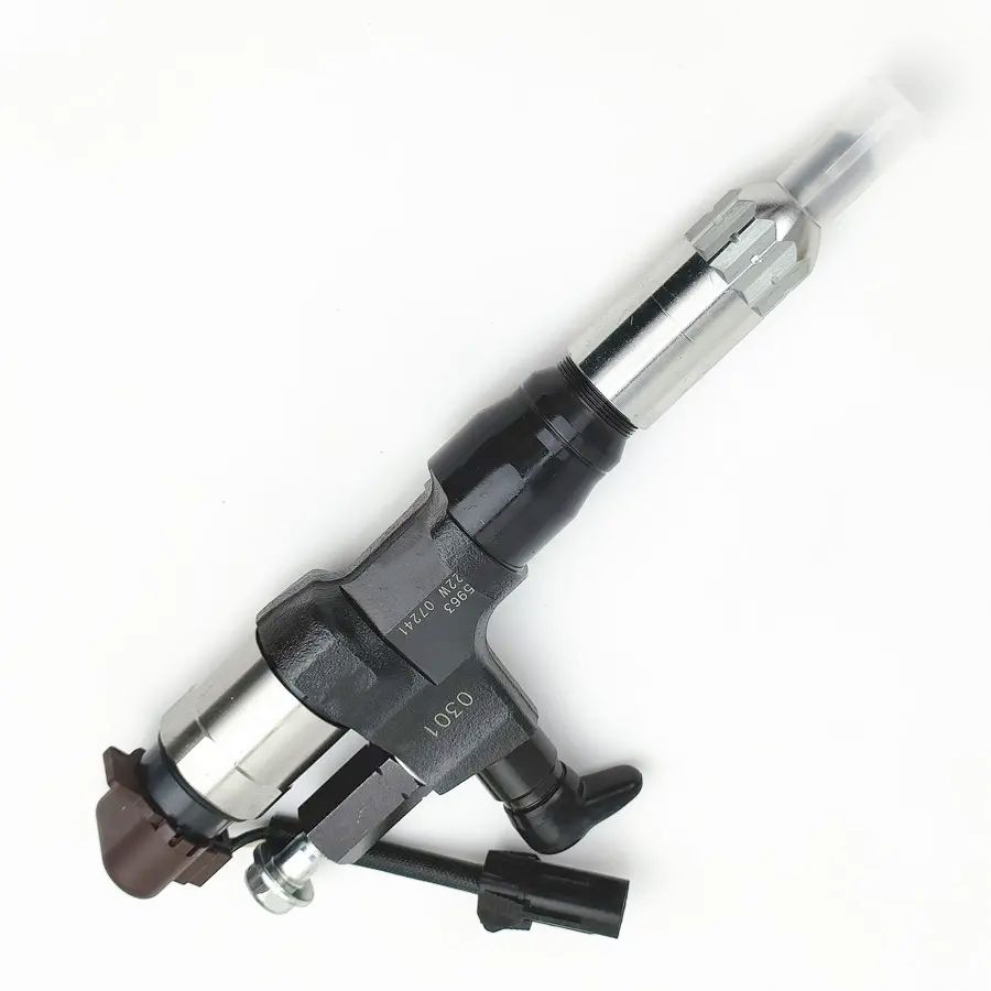 Communi Rail injector 095000-6395